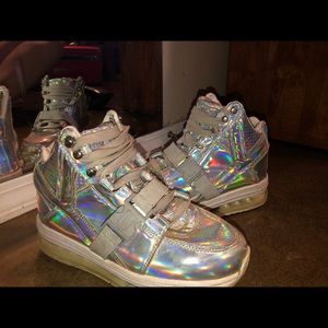 YRU Silver Sneakers Futuristic Holographic Design